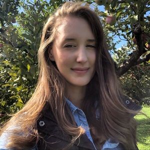 Meet your Posher, Carly